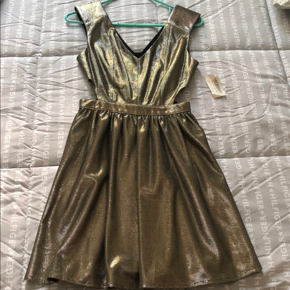 Pretty Dress - image 2